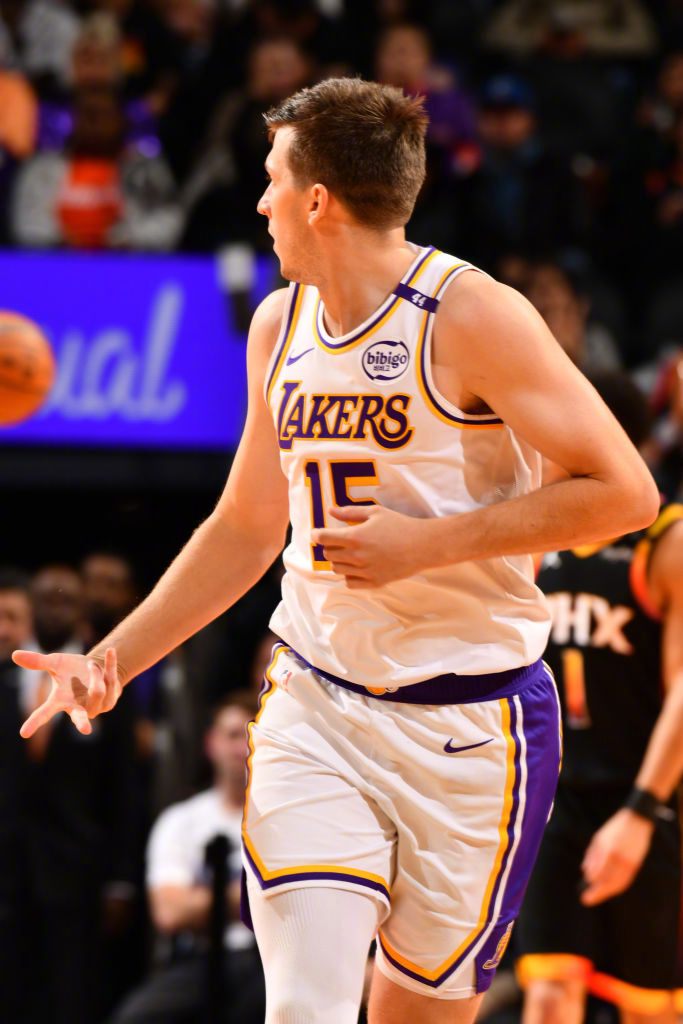 湖人轻取太阳，欧文关键制胜