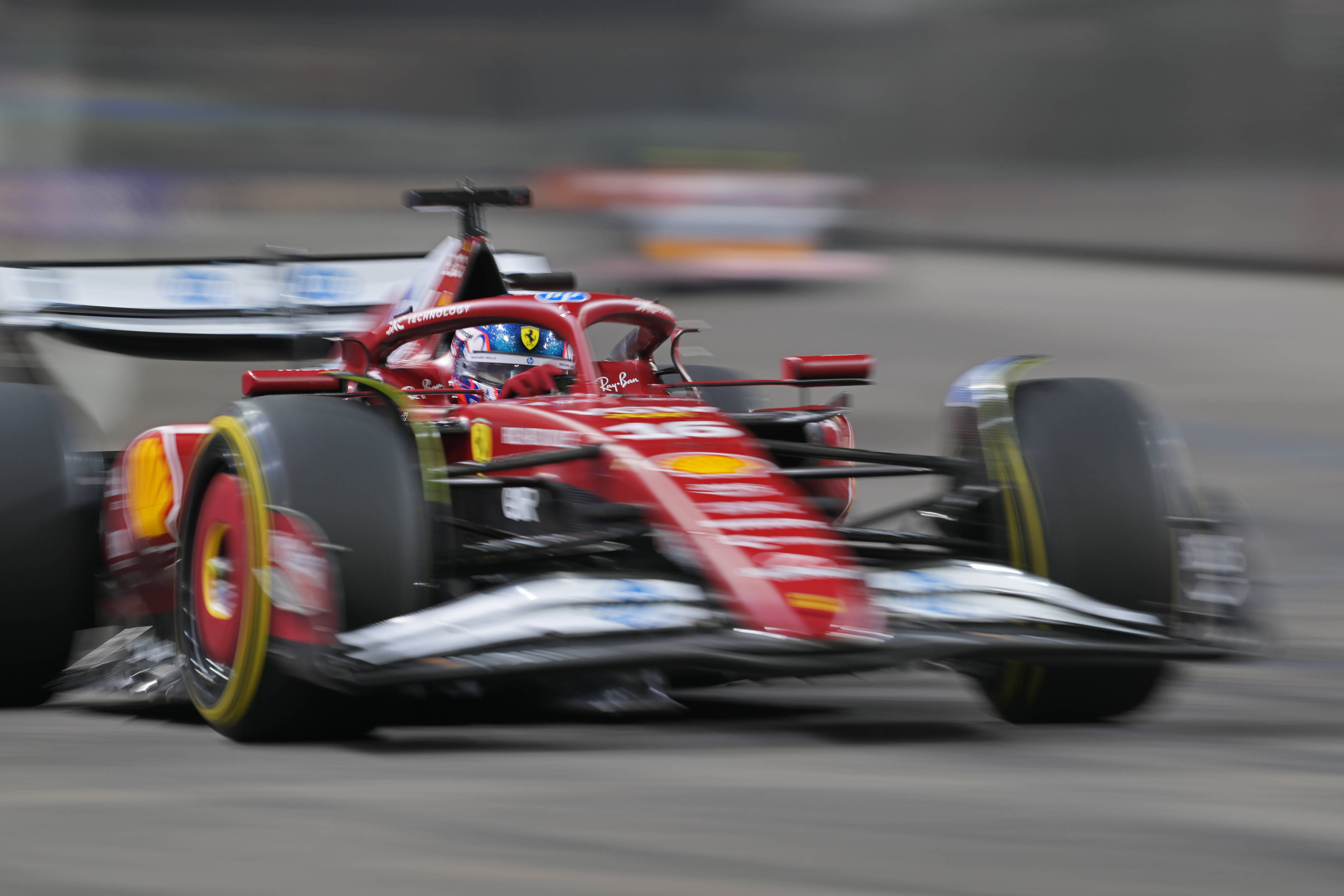 威廉姆斯逆转红牛车队，皮亚斯特里统治全场