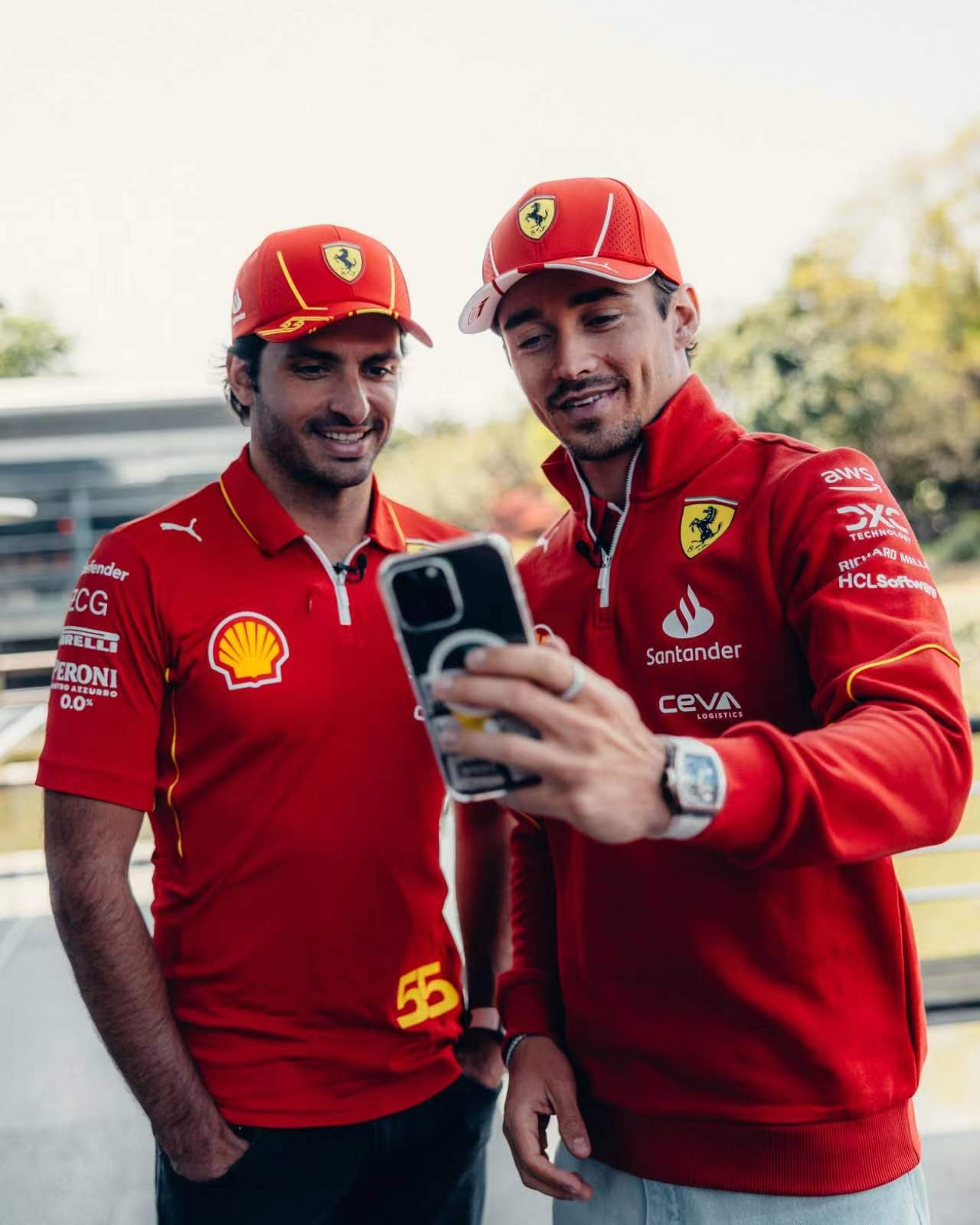 索伯车队鏖战法拉利，勒克莱尔扛起全队