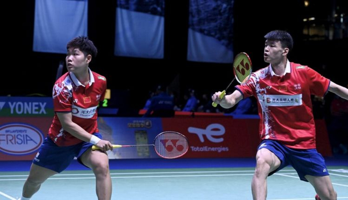 德国队轻取韩国队，黄鸭组合惊艳四座