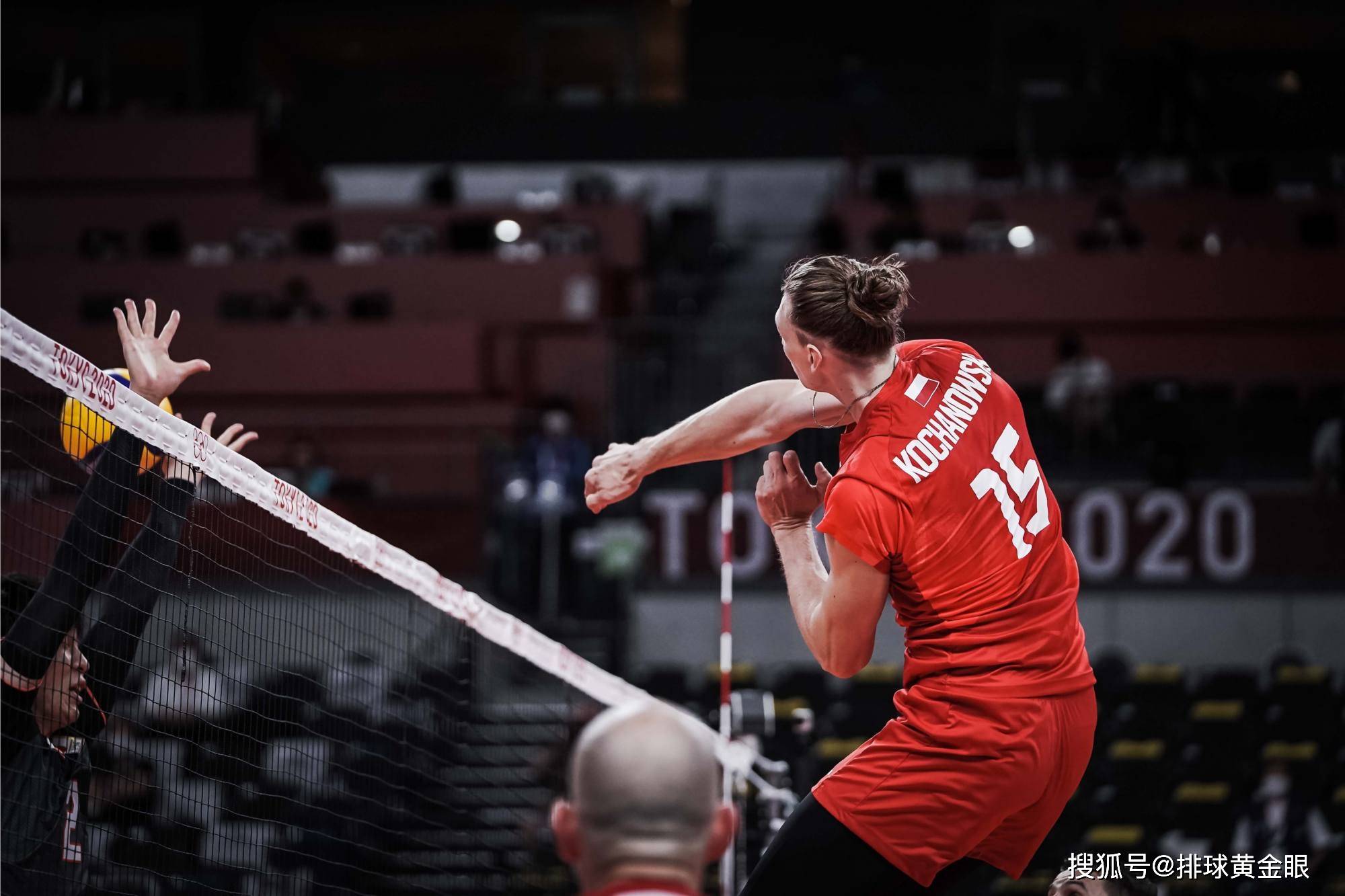 波兰队逆转瑞典队，王皓惊艳四座