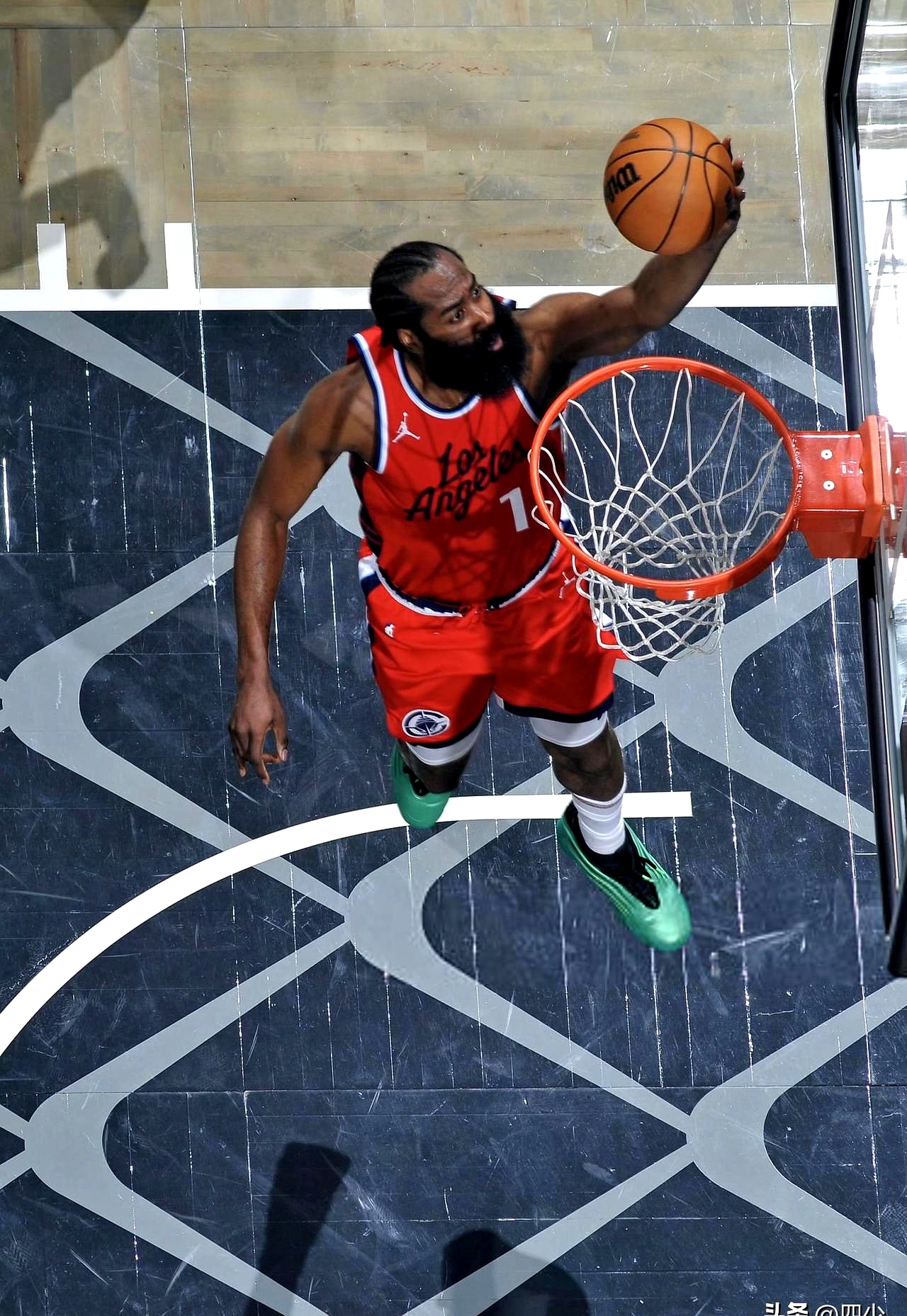 76人逆转吉林队，哈登统治全场