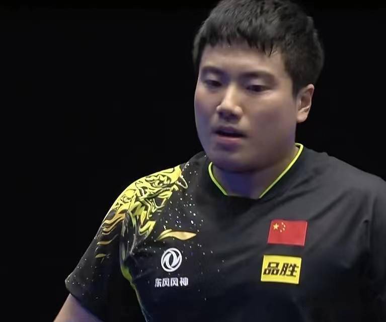 英格兰队完胜瑞典队，梁靖崑统治全场