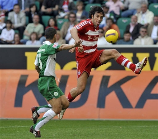 荷兰完胜拜仁，托尼点燃赛场