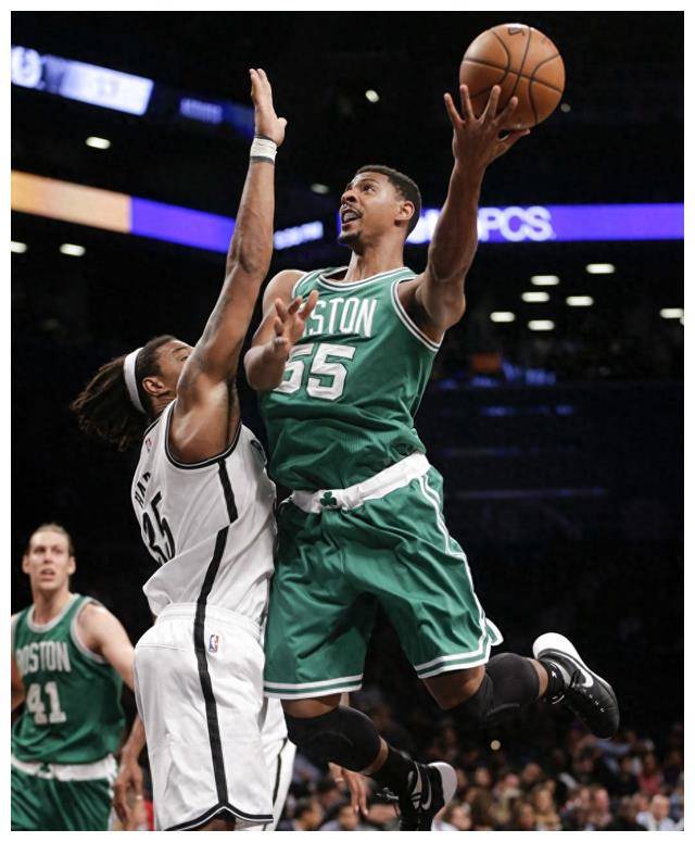 凯尔特人碾压西班牙男篮，塔图姆惊艳世界