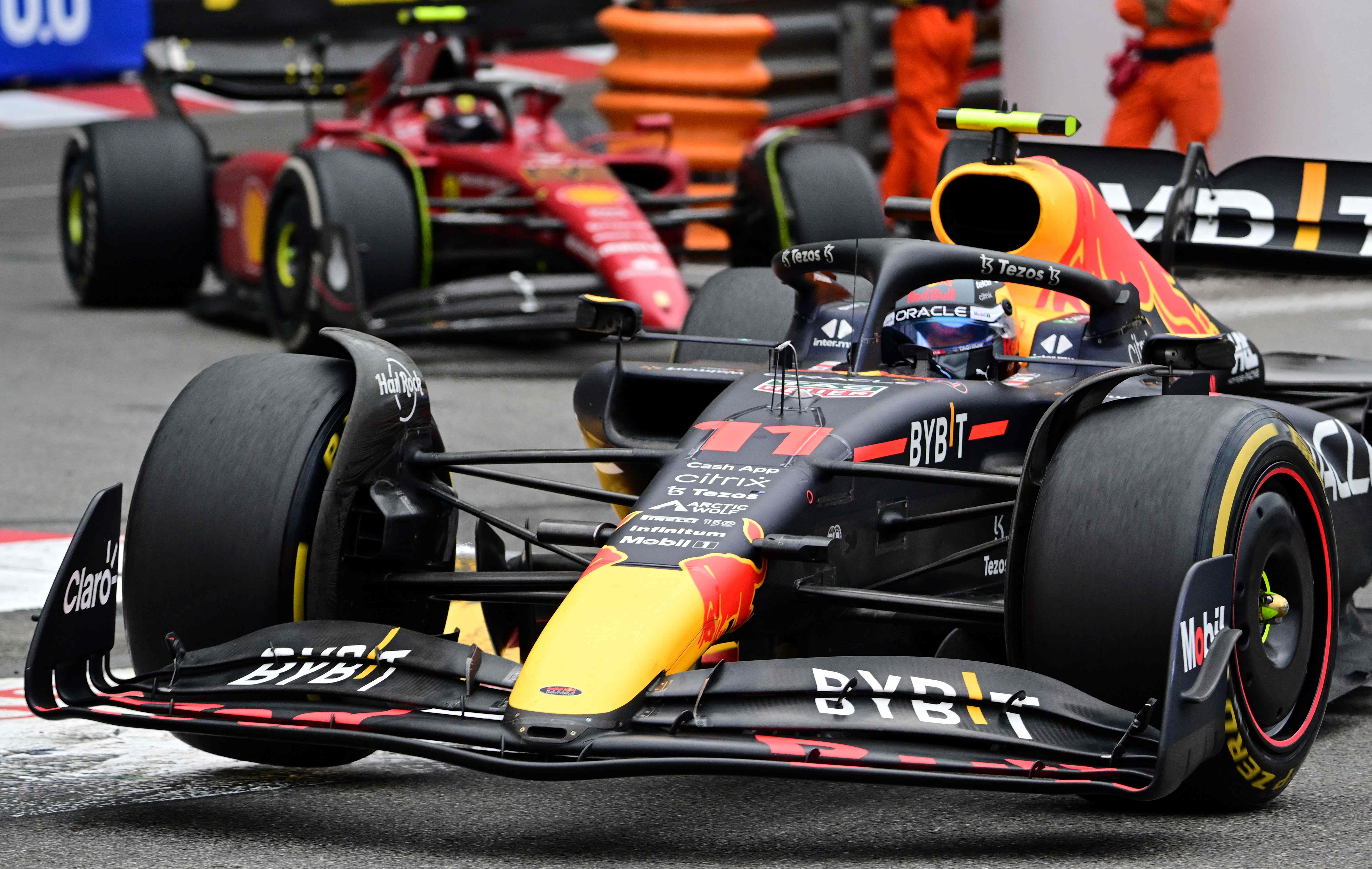 红牛车队横扫哈斯车队，佩雷兹惊艳四座