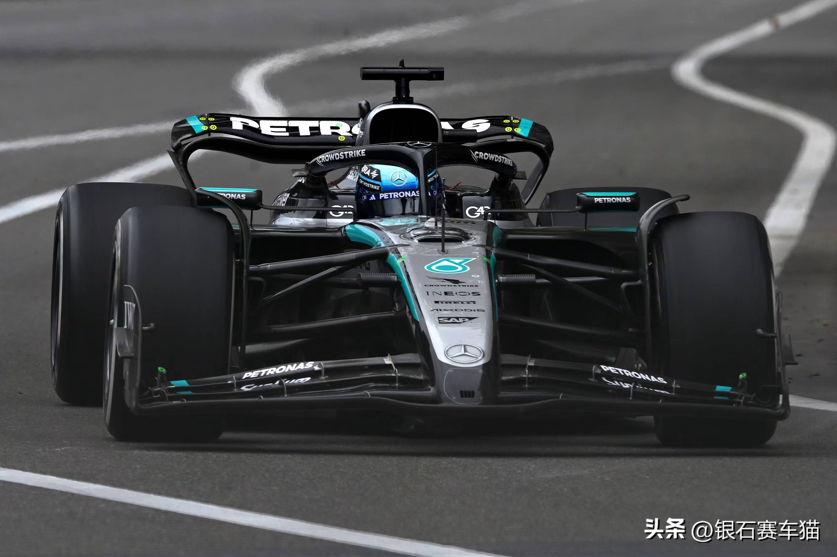 迈凯伦鏖战阿斯顿马丁，维斯塔潘点燃赛场