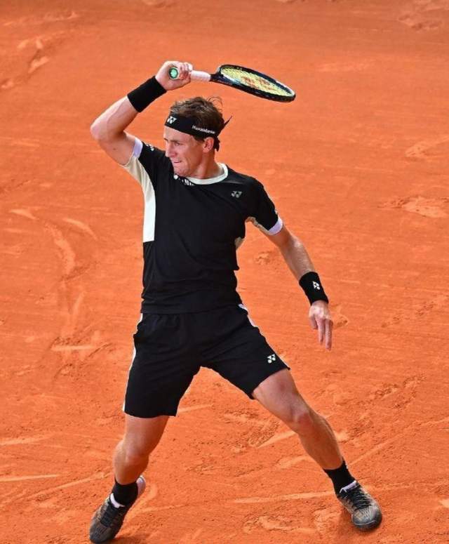 德国网球队绝地反击法国网球队，费德勒制霸全场