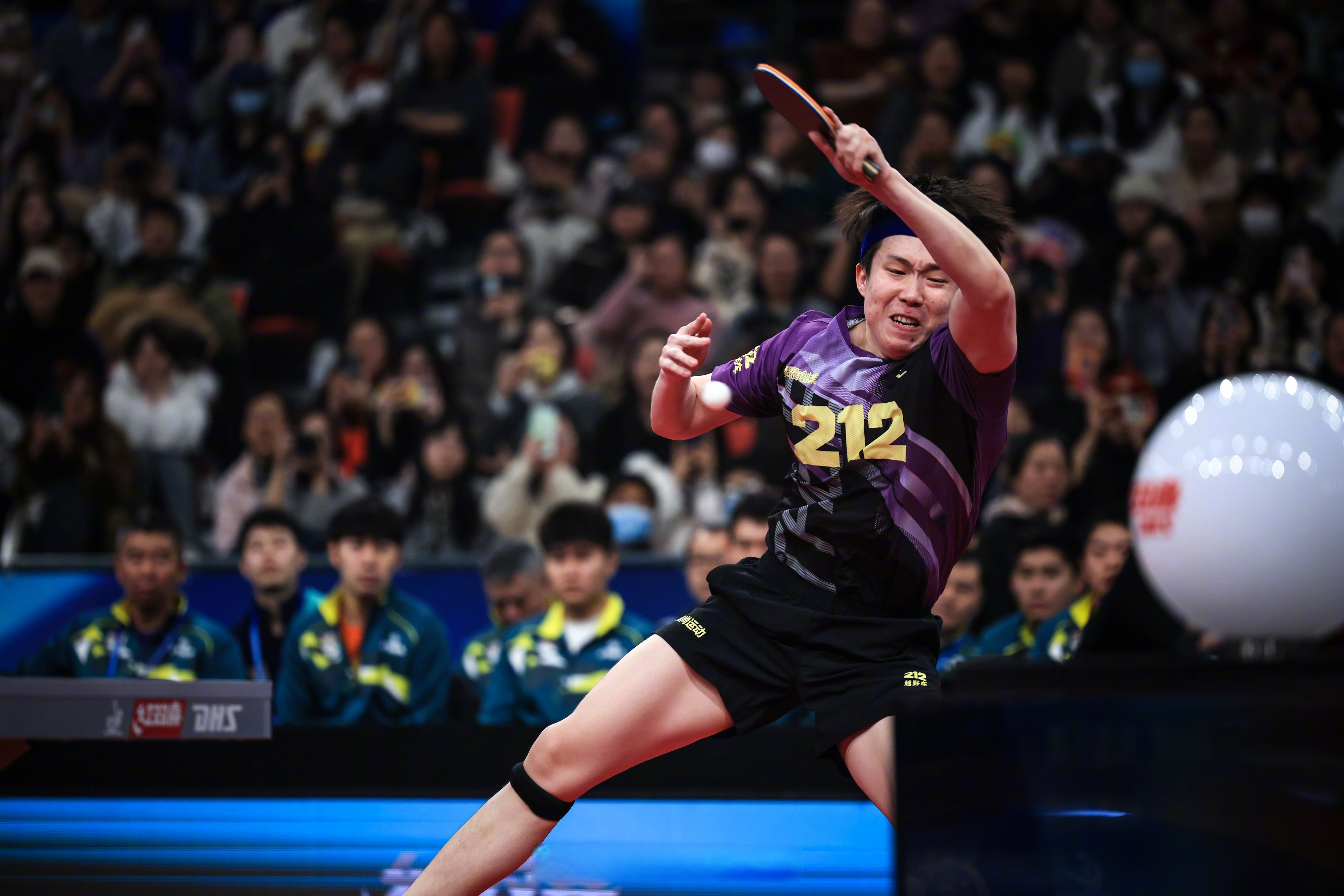 球队全面发力,横扫对手轻松晋级 球队全面发力,横扫对手轻松晋级