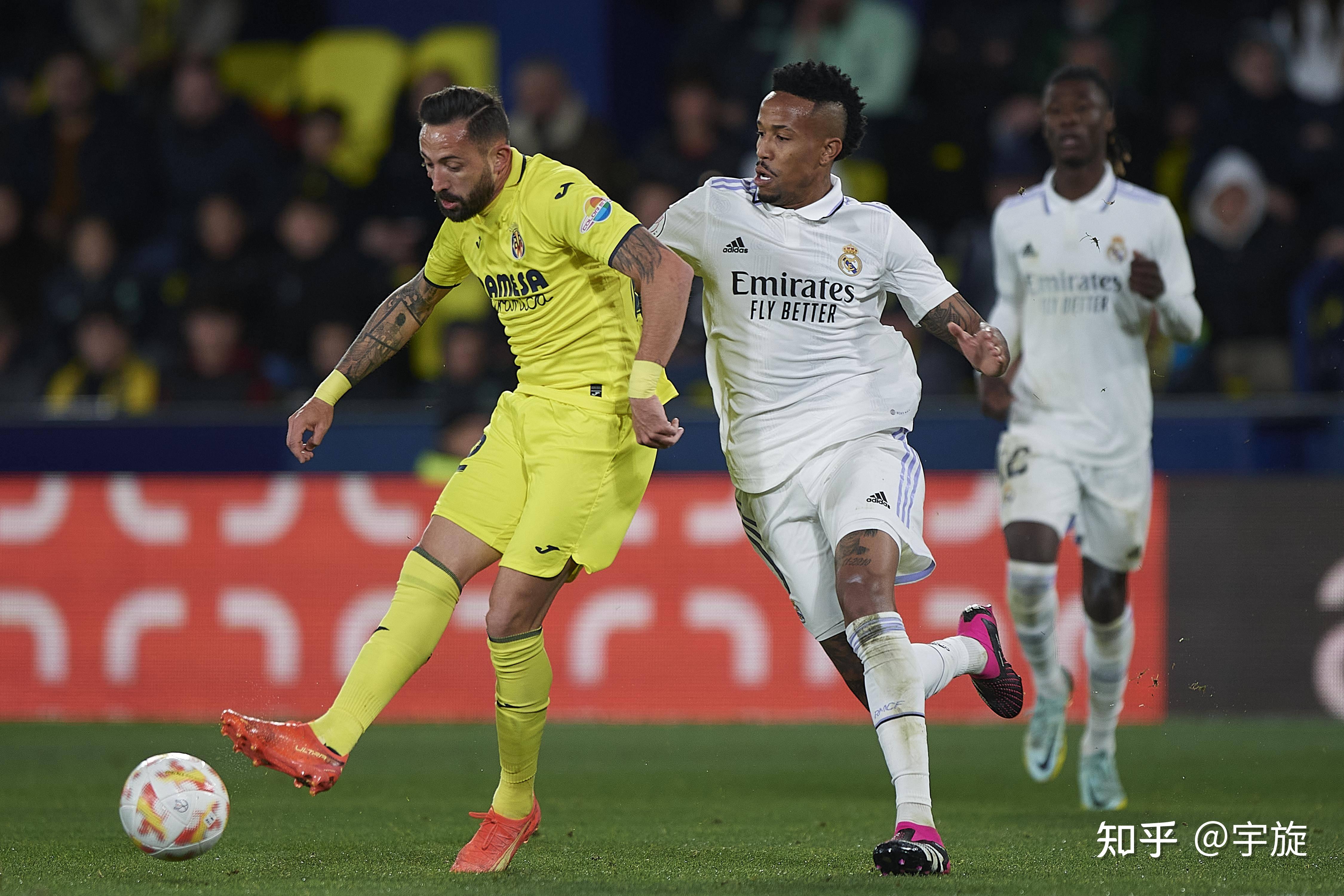 比利亚雷亚尔队员在比赛中表现出色